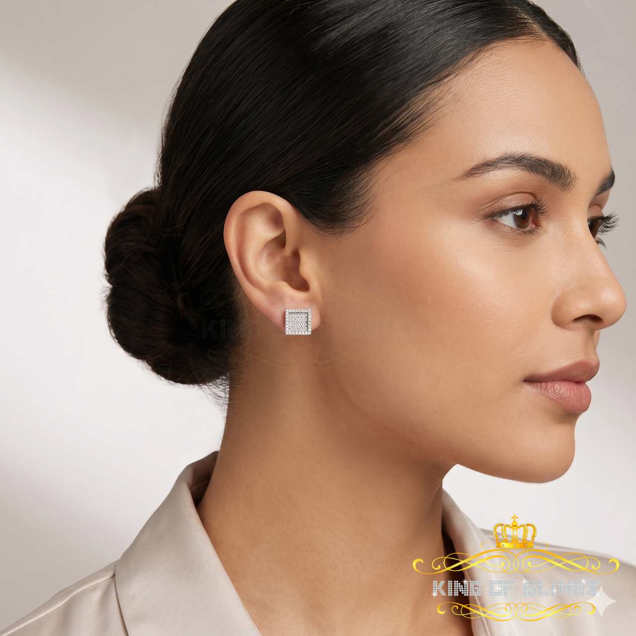 King of Bling's 925 White Silver 1.00ct VVS 'D' Moissanite Square Stud Earring Men's/Womens