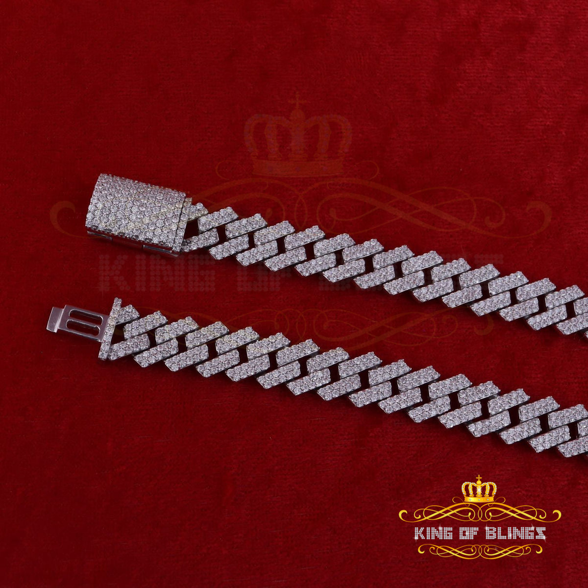Ciondolo con nome personalizzato a baguette in vera moissanite Ciondolo con nome personalizzato a baguette in vera moissanite