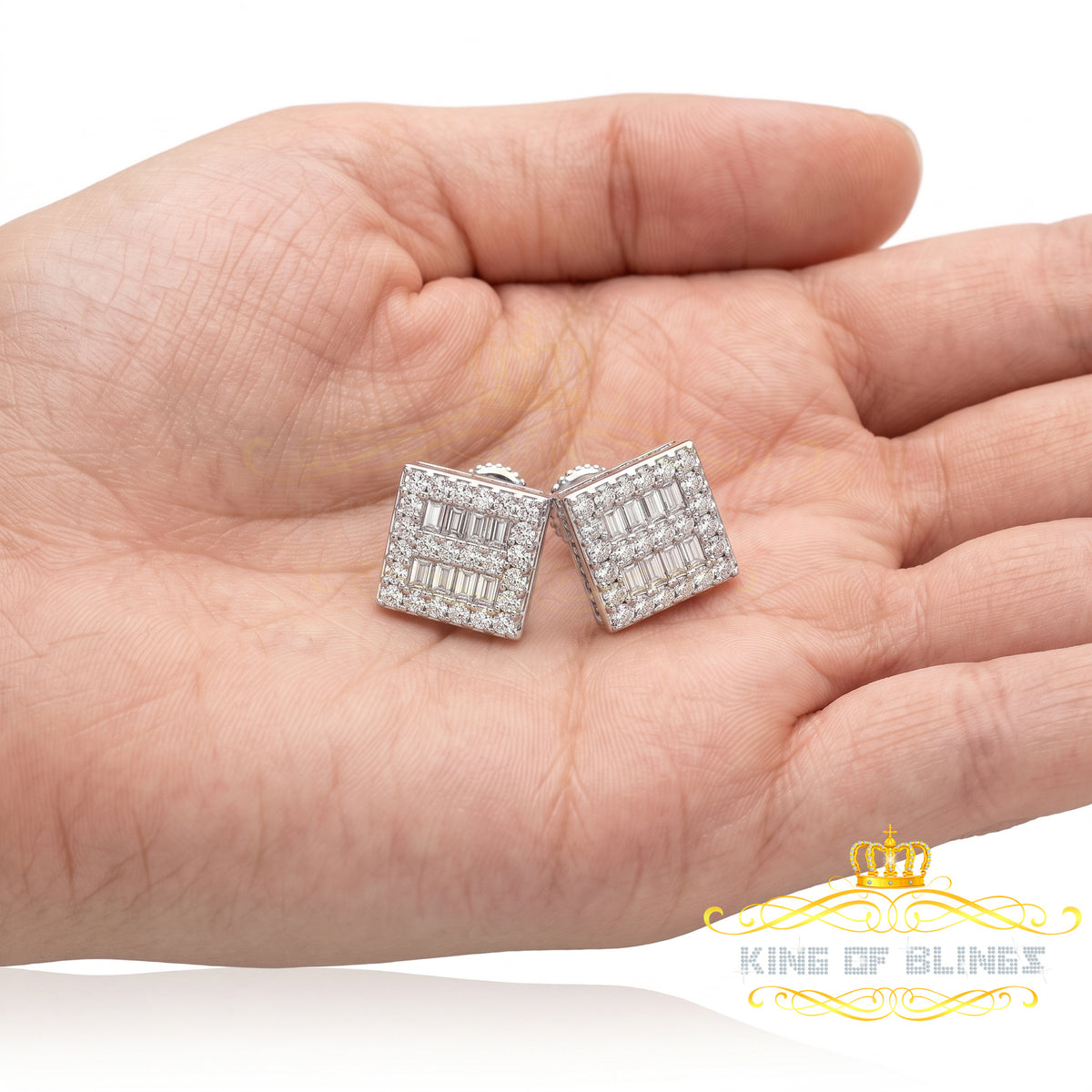 King of Bling's Aretes Para Hombre 925 White Silver 1.03ct Cubic Zirconia Square Women's Earring KING OF BLINGS